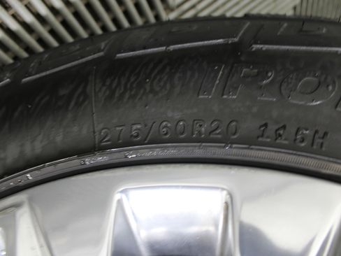 Used 2022 Chevrolet Suburban Premier image 44