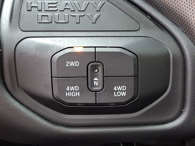 Used 2025 RAM 3500 Limited AWD/4WD image 31