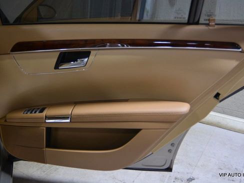 Used 2008 Mercedes-Benz S 550 image 10