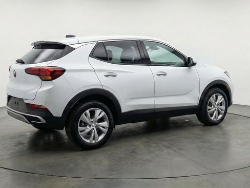 Used 2025 Buick Encore GX Preferred AWD/4WD image 9
