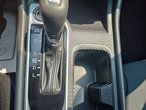 Used 2024 Nissan Sentra SV FWD image 24