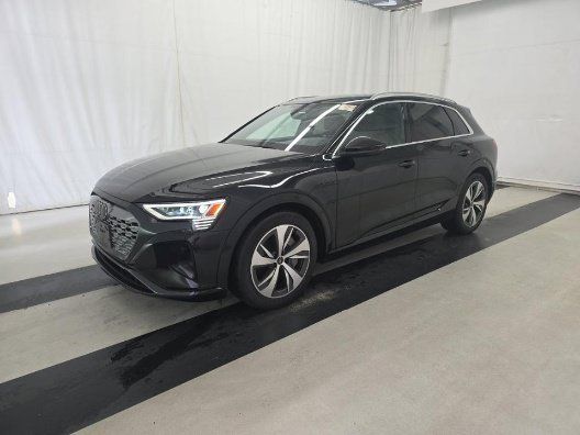 Used 2024 Audi Q8 e-tron Premium AWD/4WD image 4