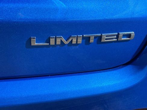 Certified 2025 Jeep Compass Limited image 6