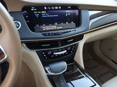 Used 2018 Cadillac CT6 Platinum image 25