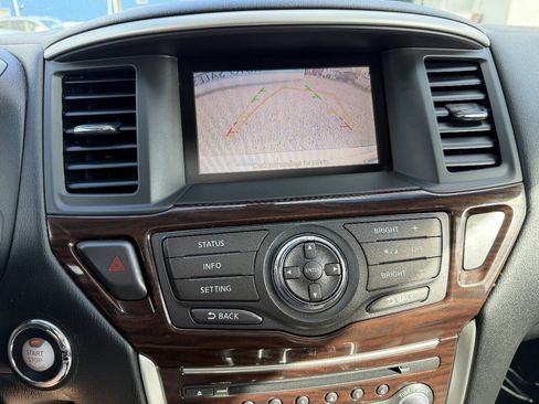 Used 2014 Nissan Pathfinder SL w/ SL Premium Package AWD/4WD image 28