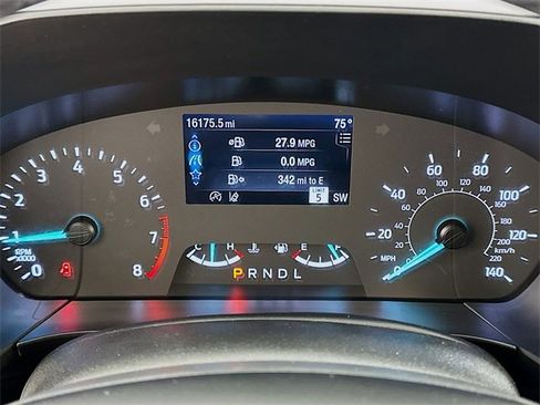 Used 2022 Ford Escape SE w/ SE Sport Appearance Package image 16