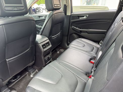 Used 2016 Ford Edge Titanium w/ Equipment Group 302A AWD/4WD image 26