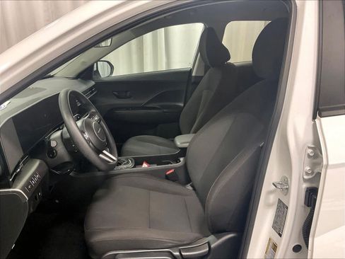 Used 2024 Hyundai Kona SE image 10