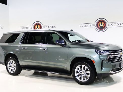 Used 2023 Chevrolet Suburban Premier AWD/4WD image 6