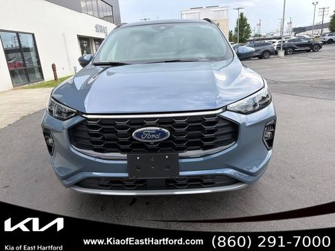 Used 2023 Ford Escape ST-Line Elite w/ Premium Technology Package AWD/4WD image 4