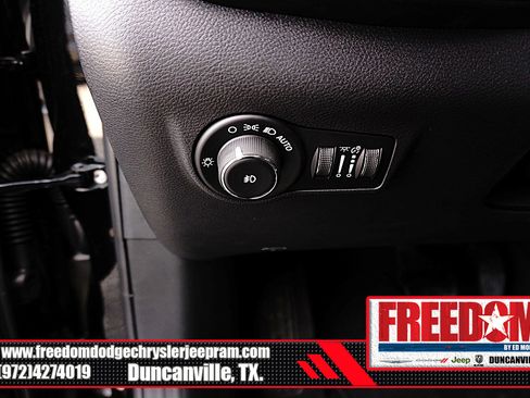 New 2026 Jeep Compass Latitude image 27