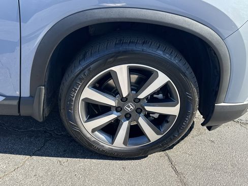 Used 2024 Honda Pilot Touring image 14