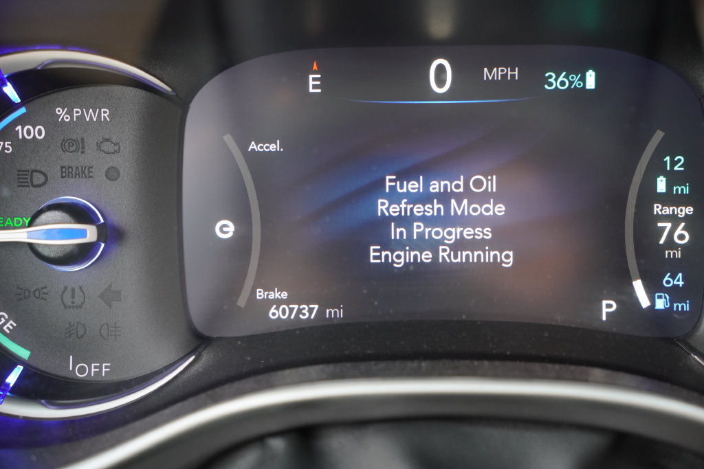 Certified 2024 Chrysler Pacifica Limited FWD image 7