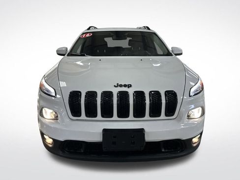 Used 2016 Jeep Cherokee Latitude w/ Cold Weather Group image 9