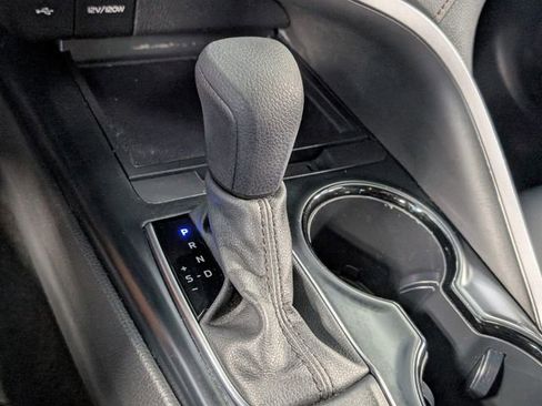 Used 2020 Toyota Camry LE image 20