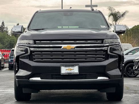 Used 2024 Chevrolet Suburban Premier image 10