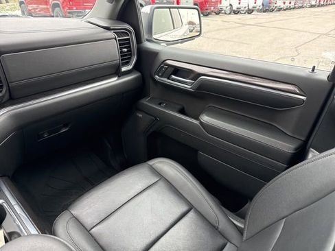 Used 2024 Chevrolet Silverado 1500 LTZ w/ LTZ Premium Package image 18