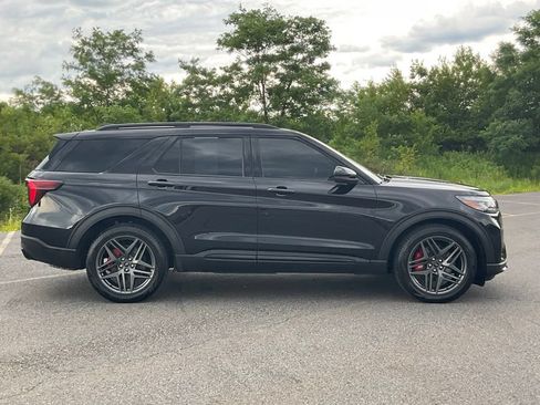Certified 2025 Ford Explorer ST w/ Sun And Sound Package AWD/4WD image 29