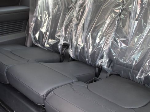 Used 2025 Land Rover Defender 130 S image 22