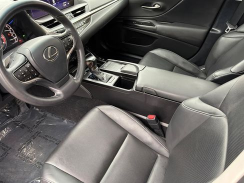 Used 2021 Lexus ES 350 w/ Premium Package image 4