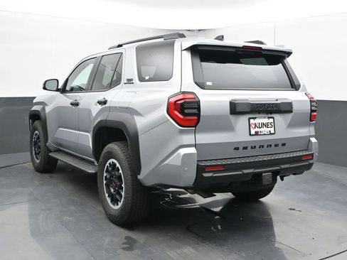 Used 2025 Toyota 4Runner TRD Off-Road AWD/4WD image 11