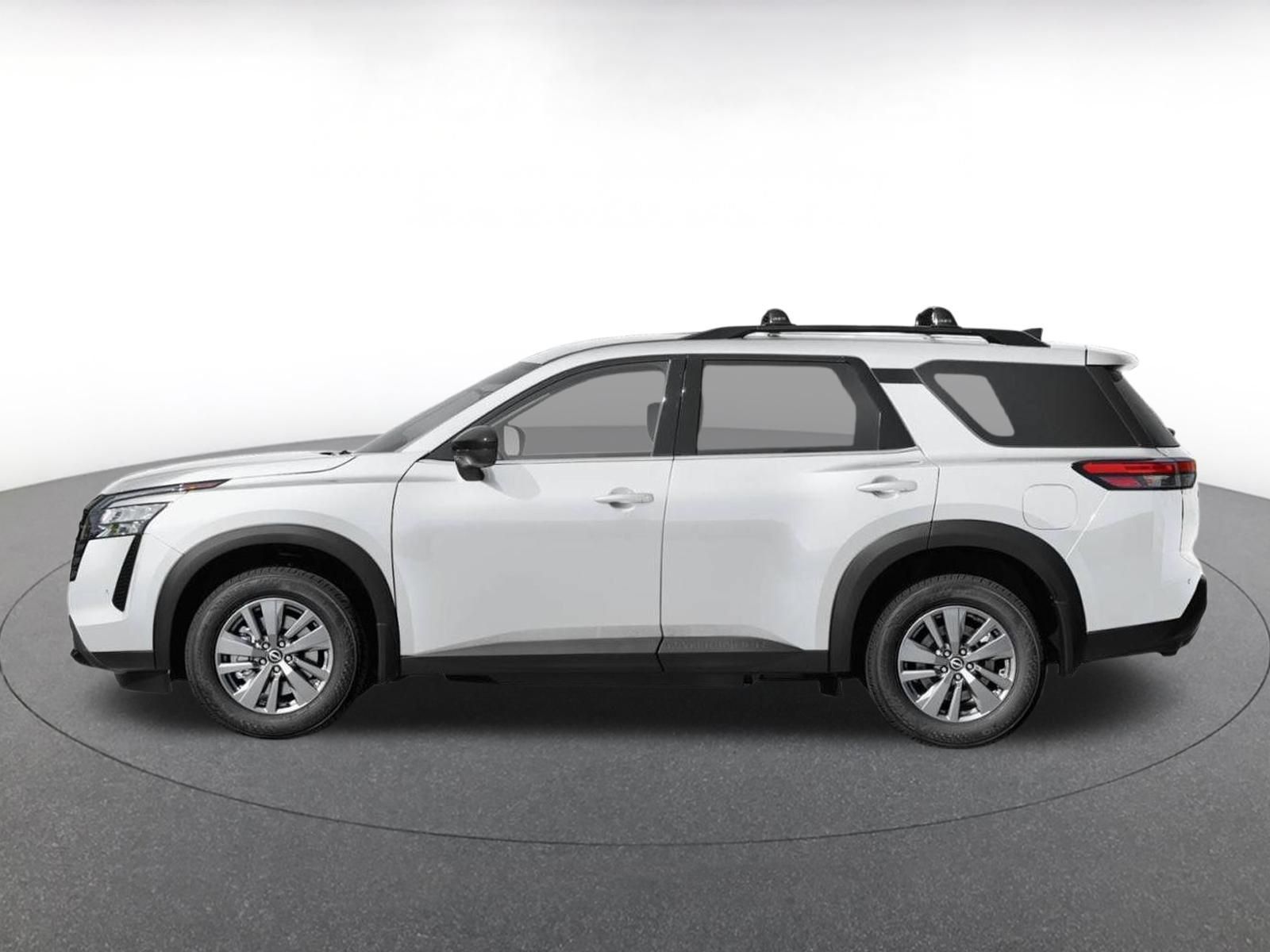 Used 2026 Nissan Pathfinder SV FWD image 3