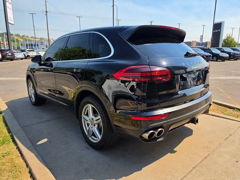 Used 2016 Porsche Cayenne S AWD/4WD image 7