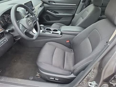 Used 2023 Nissan Altima 2.5 SV FWD image 27