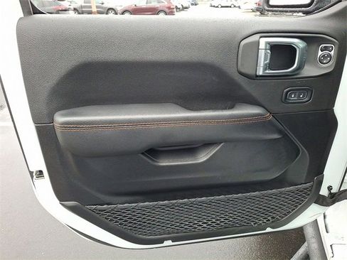 Used 2023 Jeep Gladiator Mojave w/ Cold Weather Group image 12