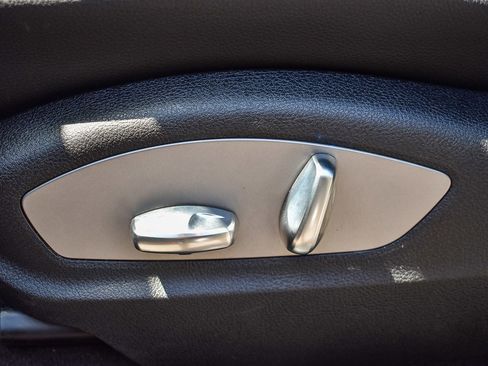 Used 2023 Porsche Macan image 20