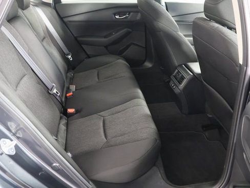 Certified 2025 Honda Accord SE image 23