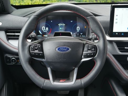 Certified 2025 Ford Explorer ST AWD/4WD image 8