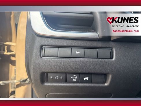 Used 2024 Nissan Rogue SV image 28