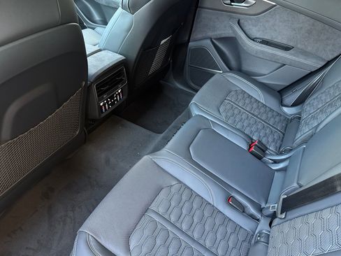 New 2025 Audi RS Q8 performance image 9