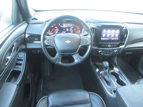 Used 2023 Chevrolet Traverse Premier image 16