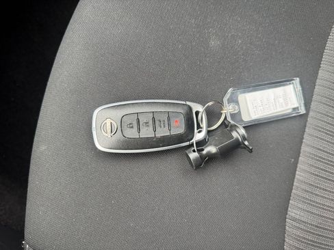 Used 2025 Nissan Sentra SV image 20