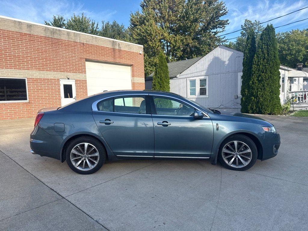 Used 2010 Lincoln MKS AWD image 4