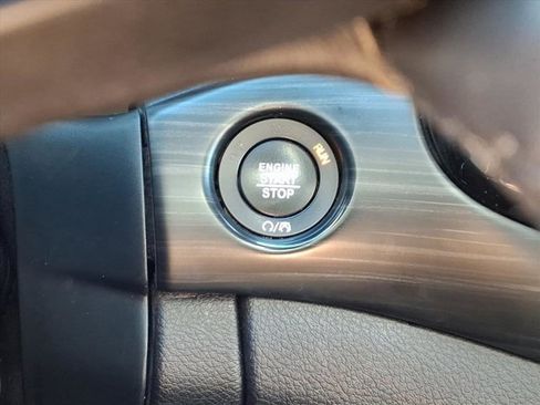 Used 2021 Jeep Grand Cherokee Laredo X image 16