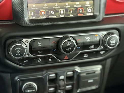 Used 2022 Jeep Gladiator Rubicon w/ LED Lighting Group image 33