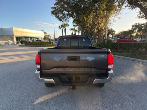Used 2021 Toyota Tacoma SR5 image 3
