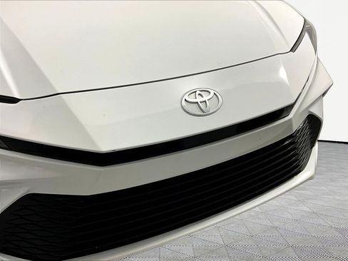 Used 2025 Toyota Camry LE FWD image 32