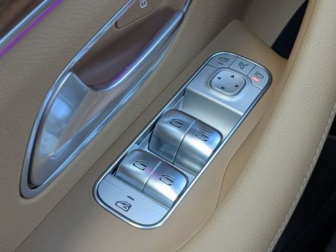 Used 2025 Mercedes-Benz GLE 350 4MATIC image 25