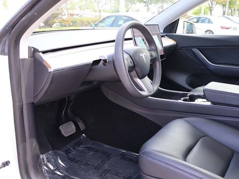 Used 2021 Tesla Model Y Long Range AWD/4WD image 36