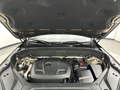 Used 2016 Volvo XC90 T6 Momentum w/ Momentum Plus Package image 27
