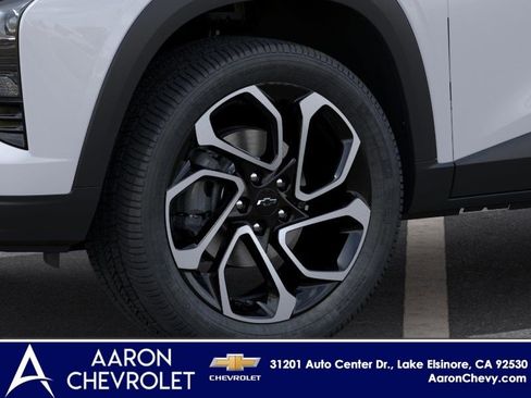 New 2026 Chevrolet Trax RS w/ Driver Confidence Package image 9