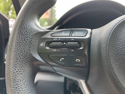 Used 2019 Kia Rio S FWD image 11