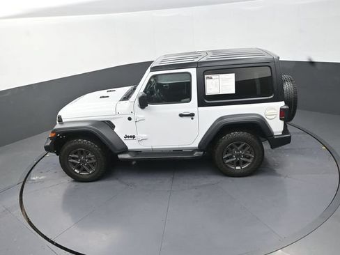 Used 2024 Jeep Wrangler Sport AWD/4WD image 15
