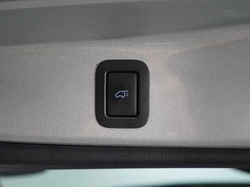 Used 2017 Toyota Highlander Limited w/ Protection Package #3 AWD/4WD image 17