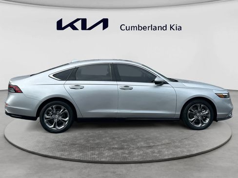 Used 2023 Honda Accord EX-L image 6