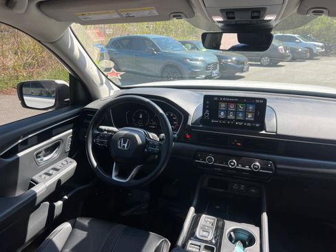 Used 2023 Honda Pilot Touring image 38